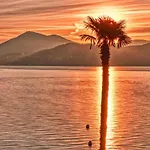 By Maggiore With Stunning View 奥杰比奥
